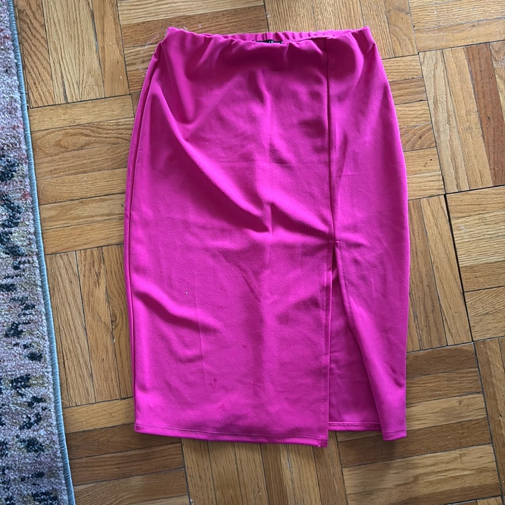 Pink skirt with slit